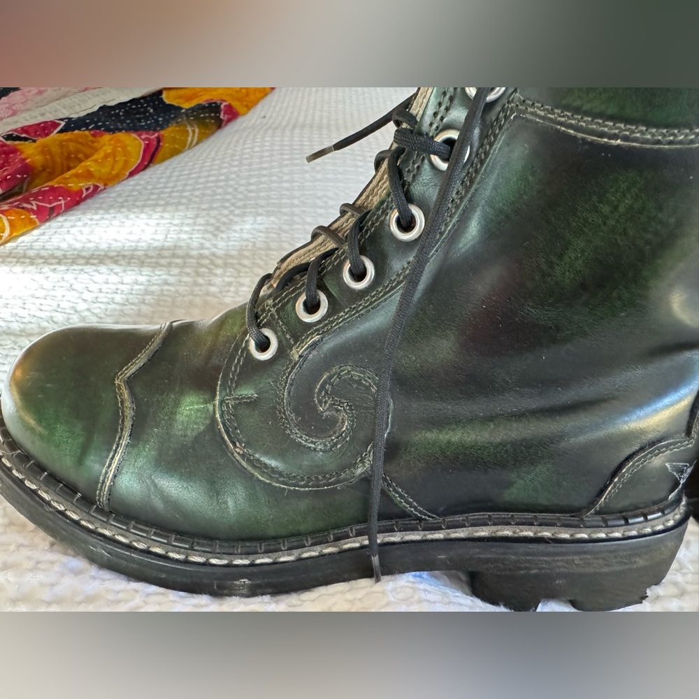 John Fleuvog green leather Derby Swirl women’s boots - Picture 3 of 6